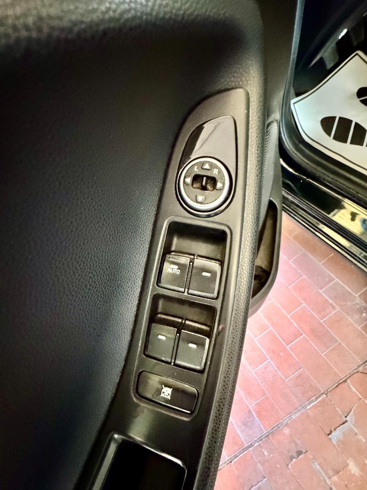 Hyundai i20 1.2 MPI MT GPL Connectline