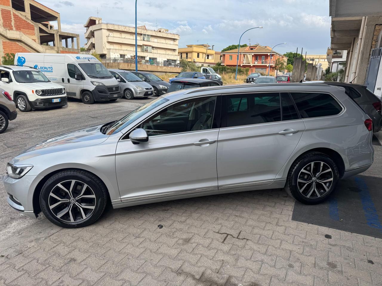 VOLKSWAGEN PASSAT Variant 2.0 tdi Highline 150cv dsg