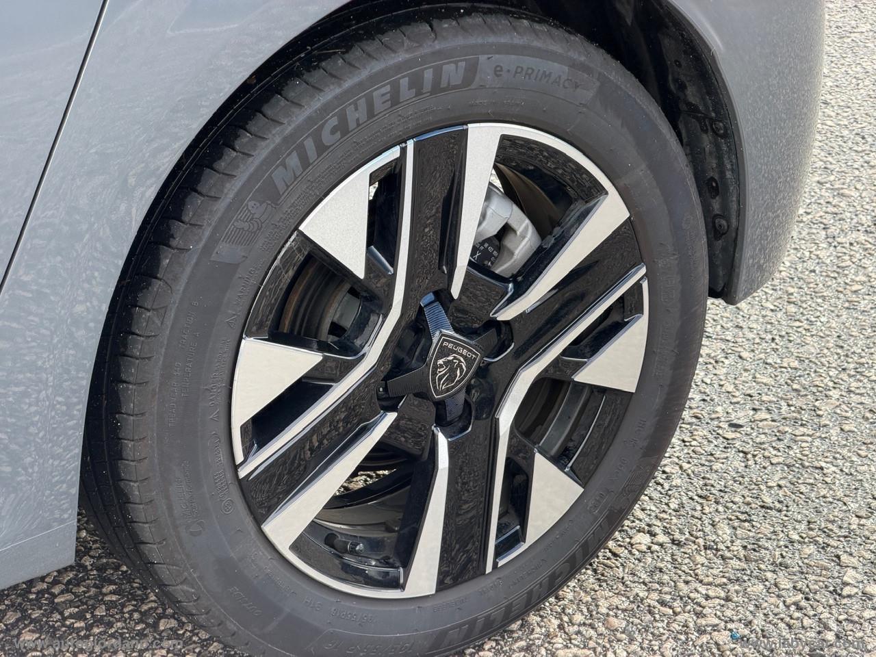 PEUGEOT 208 PureTech 100 S&S 5p. Allure