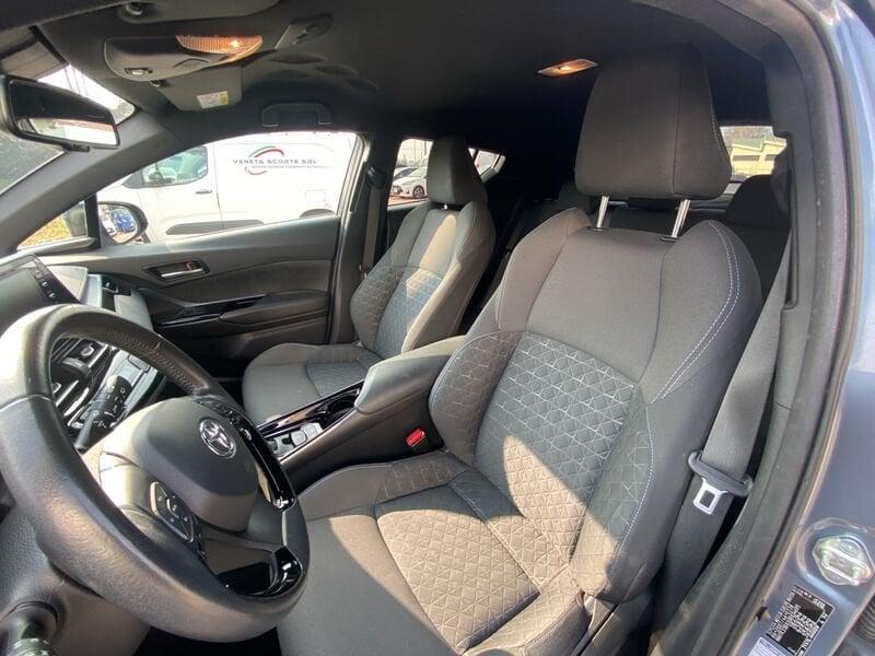 Toyota C-HR 1.8 Hybrid E-CVT Trend