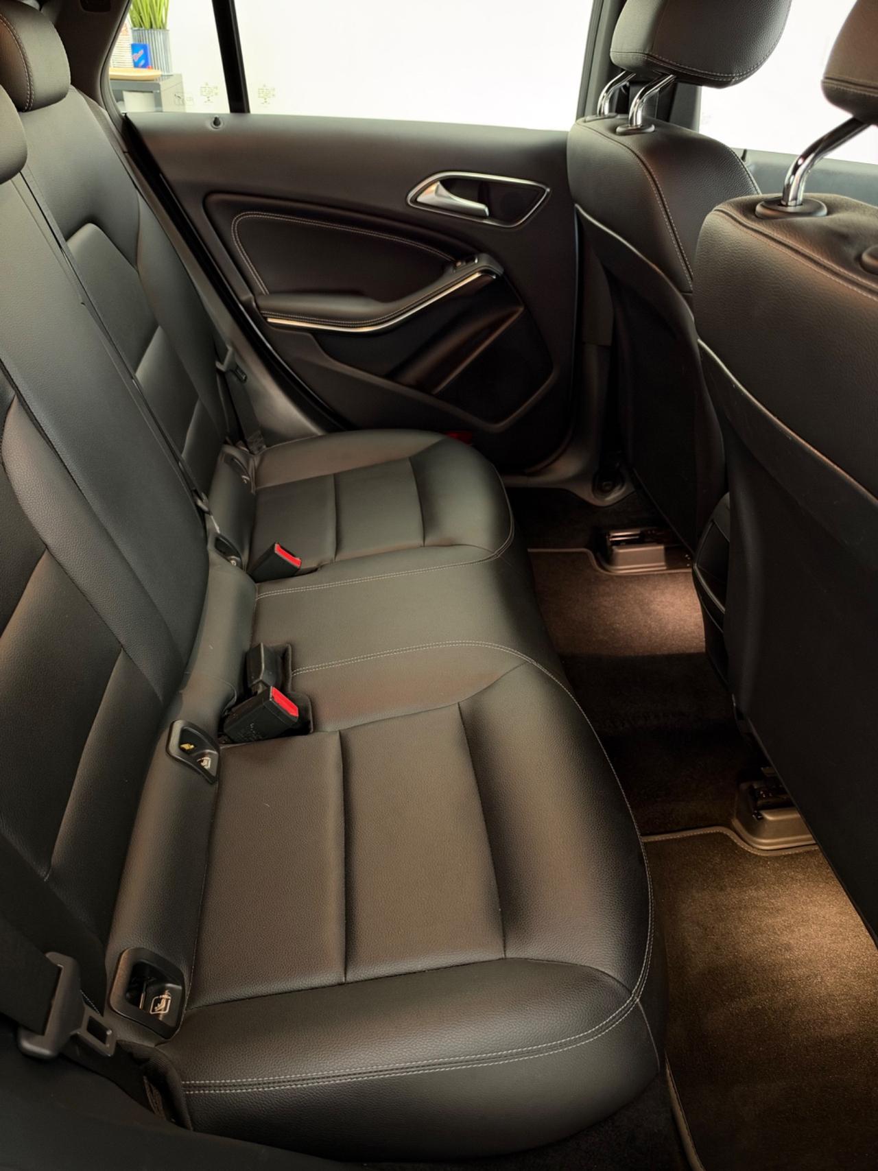 Mercedes-benz CLA 220 d S.W PARI AL NUOVO