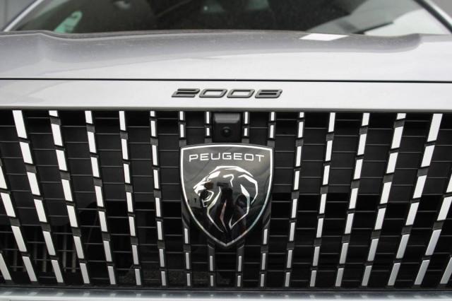 Peugeot 2008 1.2 Allure s&s 130cv Auto con Navigatore e CarPlay