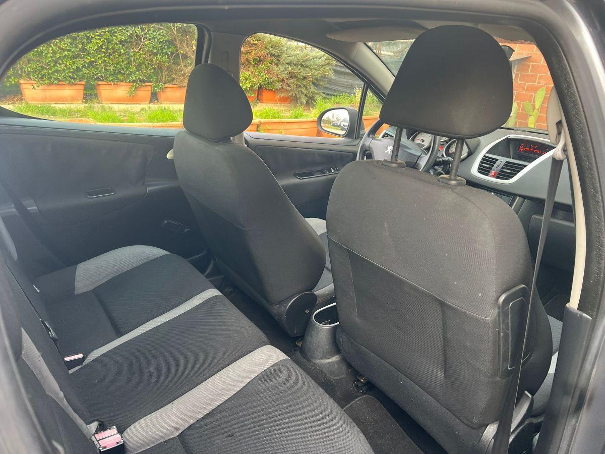 PEUGEOT - 207 - HDi 70CV 5p. ONE Line