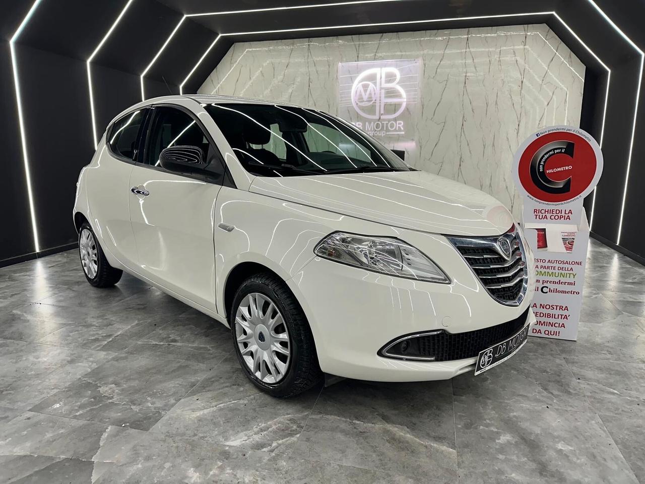 Lancia Ypsilon III 2011 1.2 8v Platinum