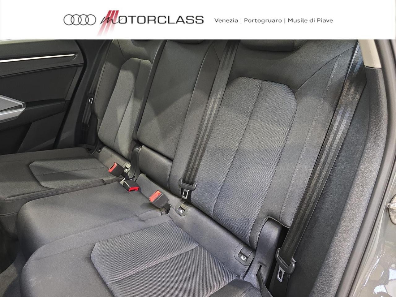 Audi Q3 35 2.0 tdi business advanced s tronic