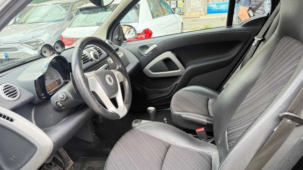 Smart ForTwo 800 40 kW coupé pulse cdiLED NAVI BLUETOOTH CAMBIO AL VOLANTE