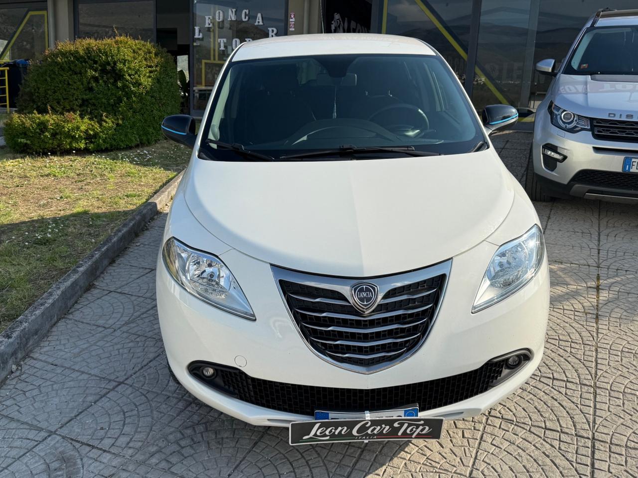 Lancia Ypsilon 0.9 TwinAir 85 CV 5 porte Metano Ecochic Gold