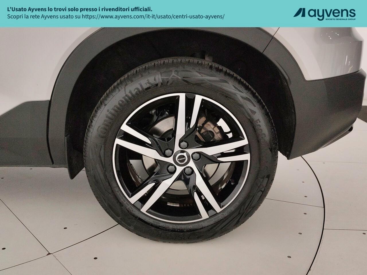 Volvo XC40 B3 automatico Plus Dark 163cv