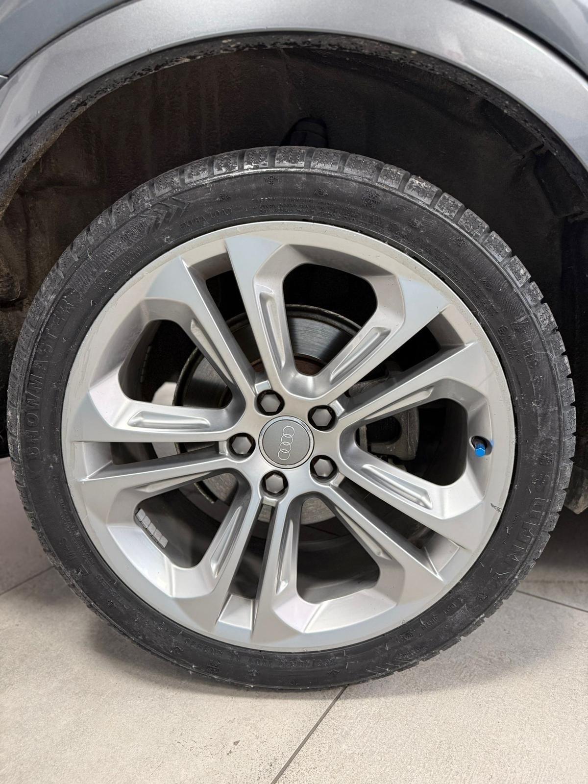 Audi Q3 2.0 TDI 120 CV S tronic S-Line Ok Neopatentati