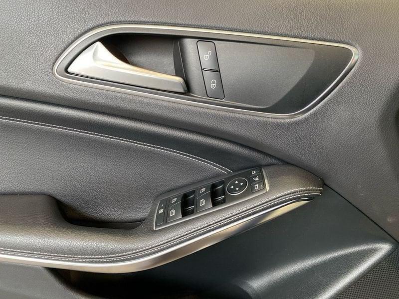 Mercedes-Benz Classe A A 200 d Sport Force 4matic auto