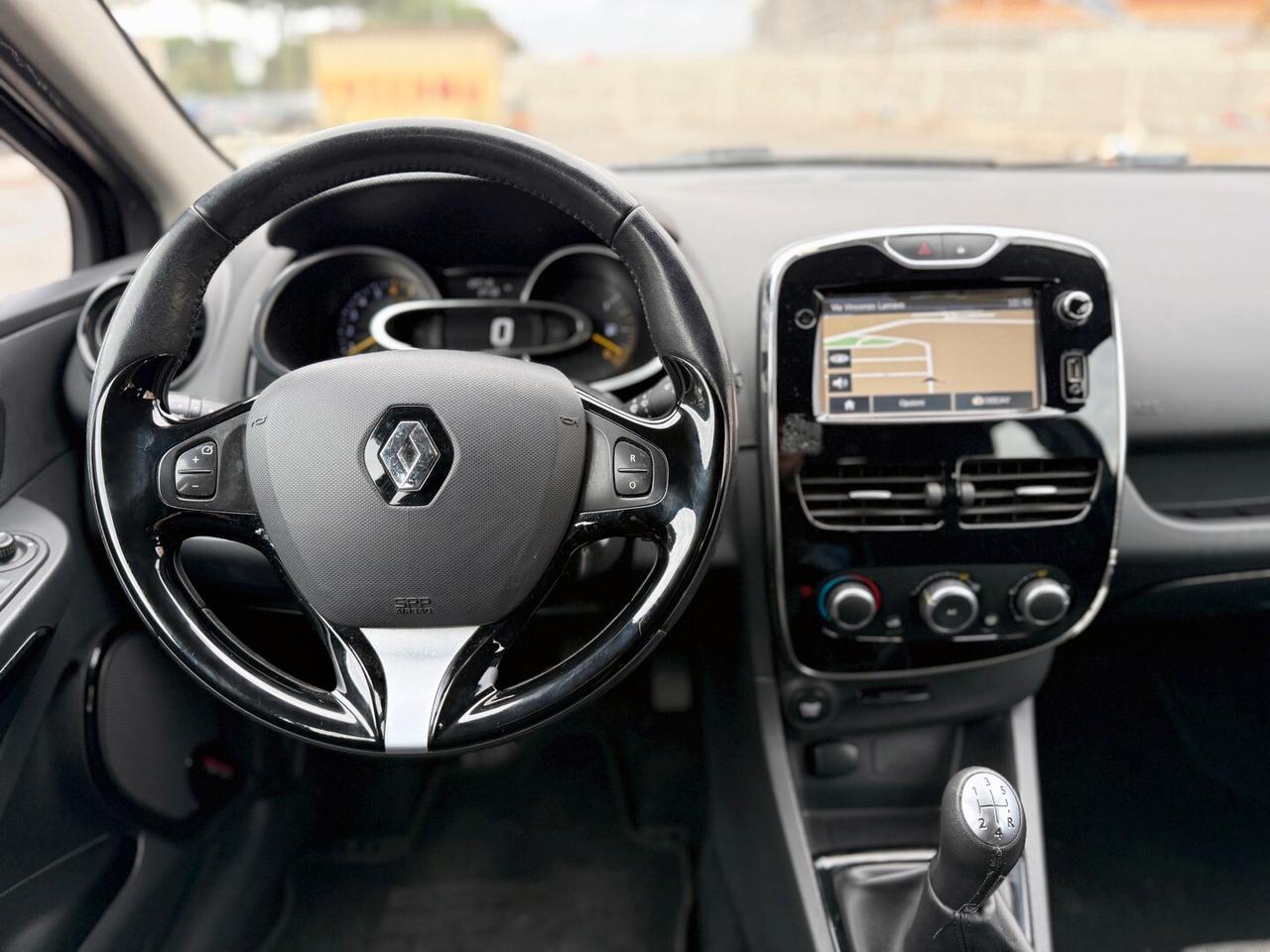 Renault Clio 1.2 75CV 5 porte - 2015 *NEOPATENTATI*GARANZIA*