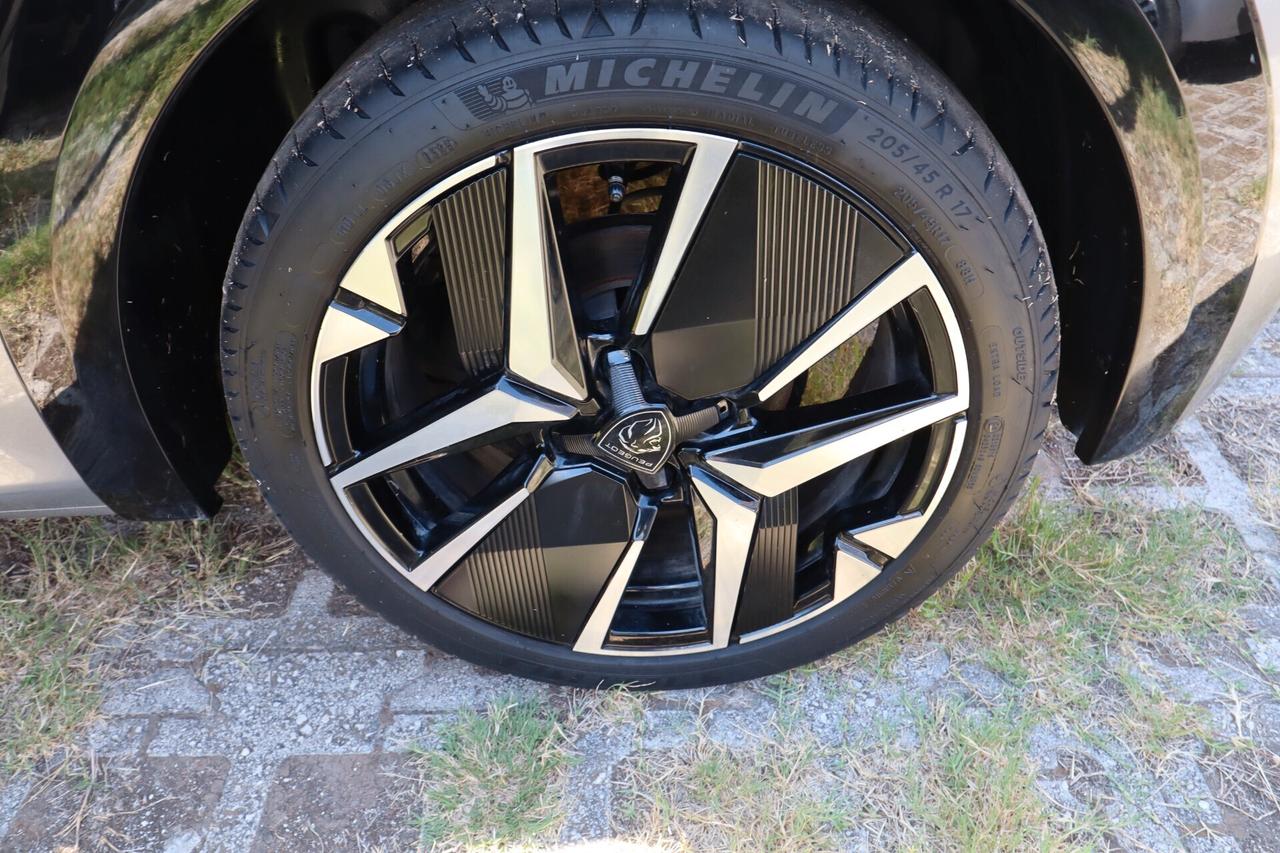 Peugeot 208 1.2cc Hybrid 136cv e-DCS6 Autom. GT