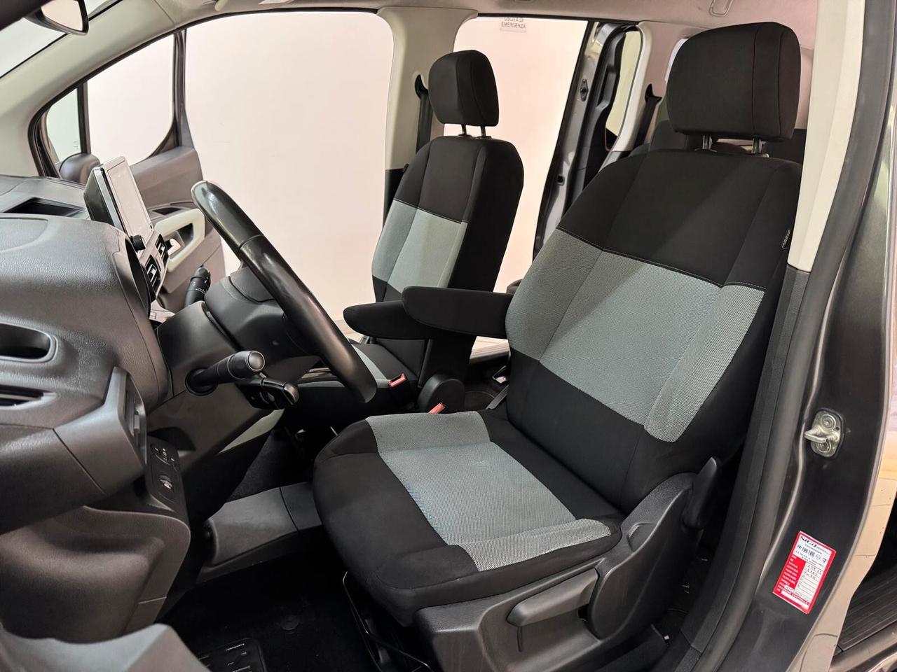 Citroen Berlingo XL 1.5 Diesel 130/cv 7 POSTI Shine