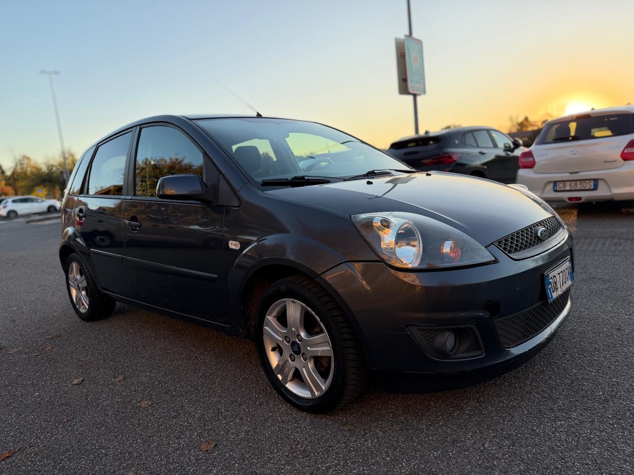 Ford Fiesta 1.2 16V 5p. Ghia Euro 4