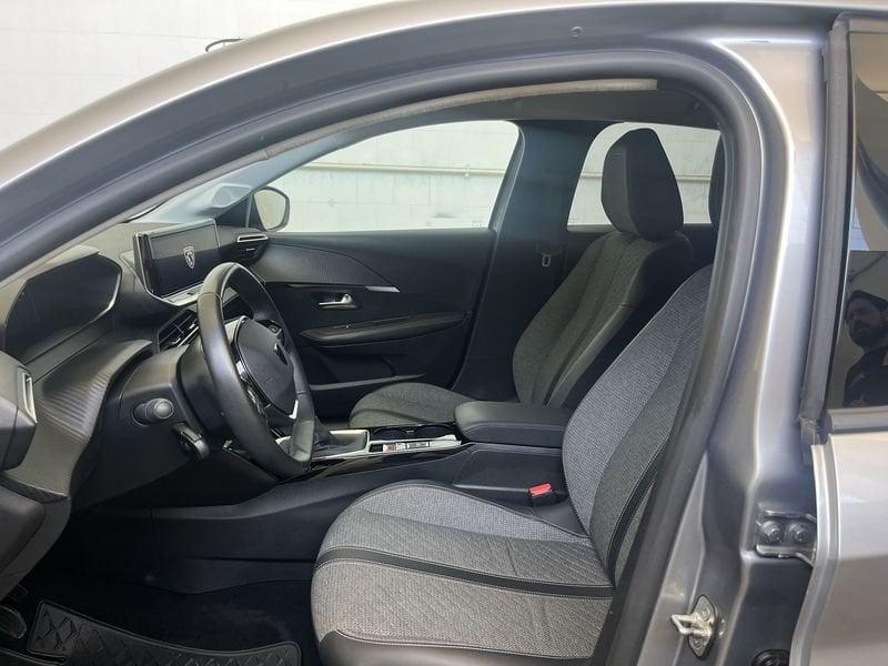 Peugeot 208 208 1.2 puretech Allure s&s 100cv TUA DA 169,00 EURO AL MESE