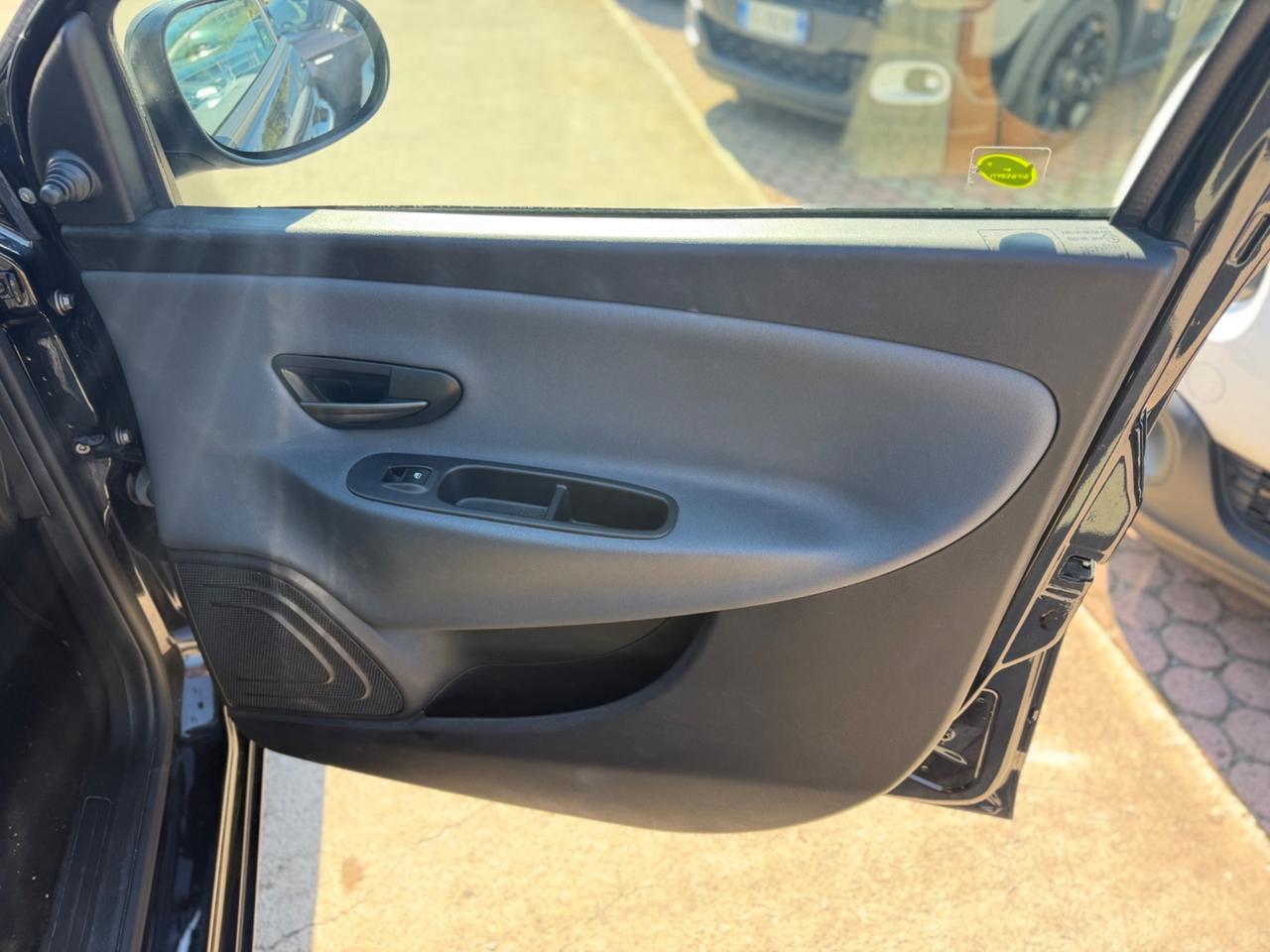 Lancia Ypsilon 1.2 69 CV 5 porte GPL Km Certificati