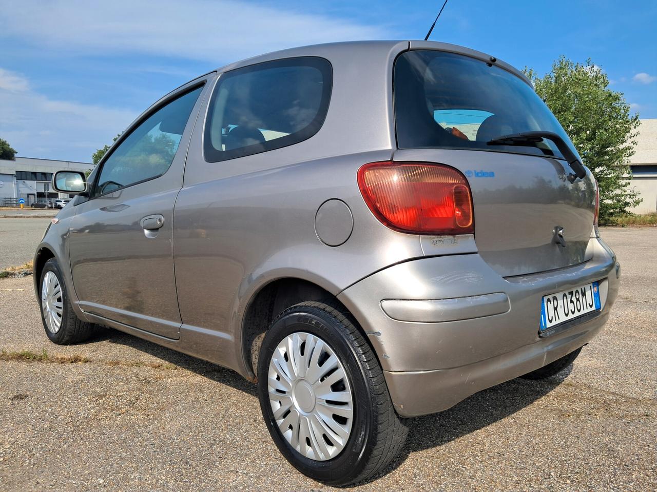 TOYOTA YARIS BENZINA