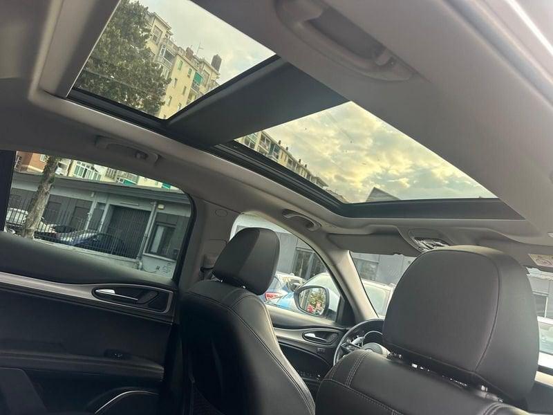 Alfa Romeo Stelvio Stelvio 2.2 t Veloce Q4 210cv auto