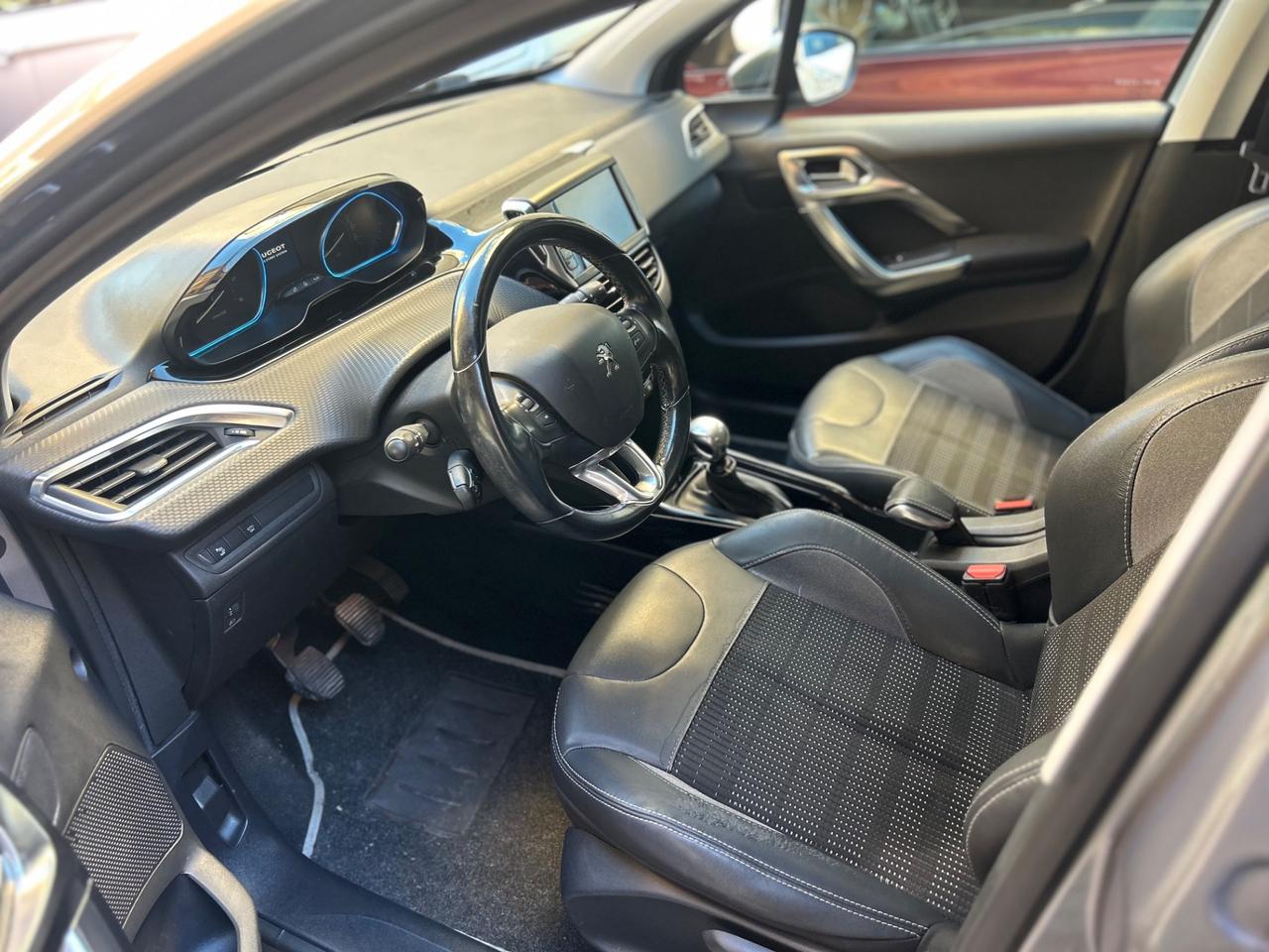 Peugeot 2008 BlueHDi 120 S&S Black Matt