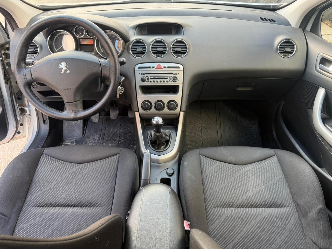 Peugeot 308 1.6 HDi 93CV