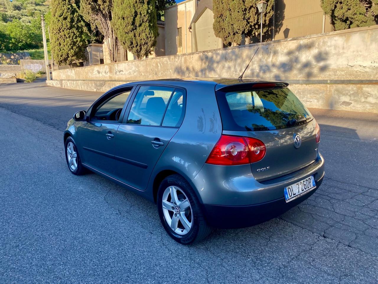Volkswagen Golf 1.9 TDI 105cv 6 marce 5p. United