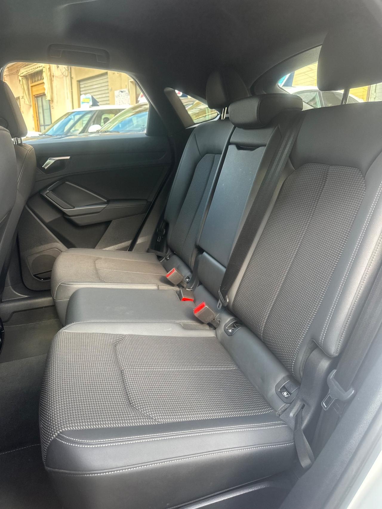 Audi Q3 SPB 35 TDI S line 10/2023 KM 106928 CERT 1PROP