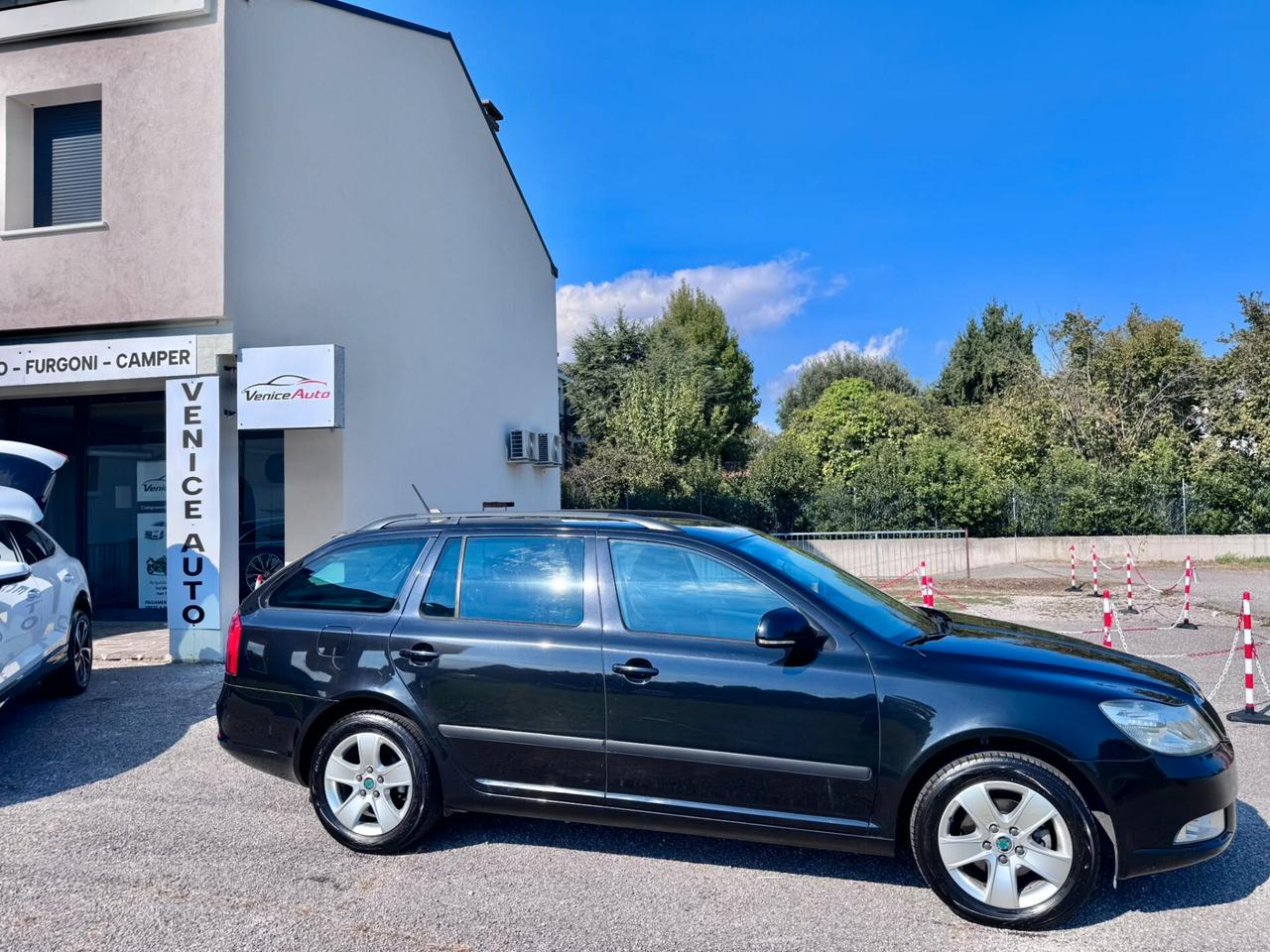 Skoda Octavia 1.6 TDI CR F.AP. DSG Wagon Elegance