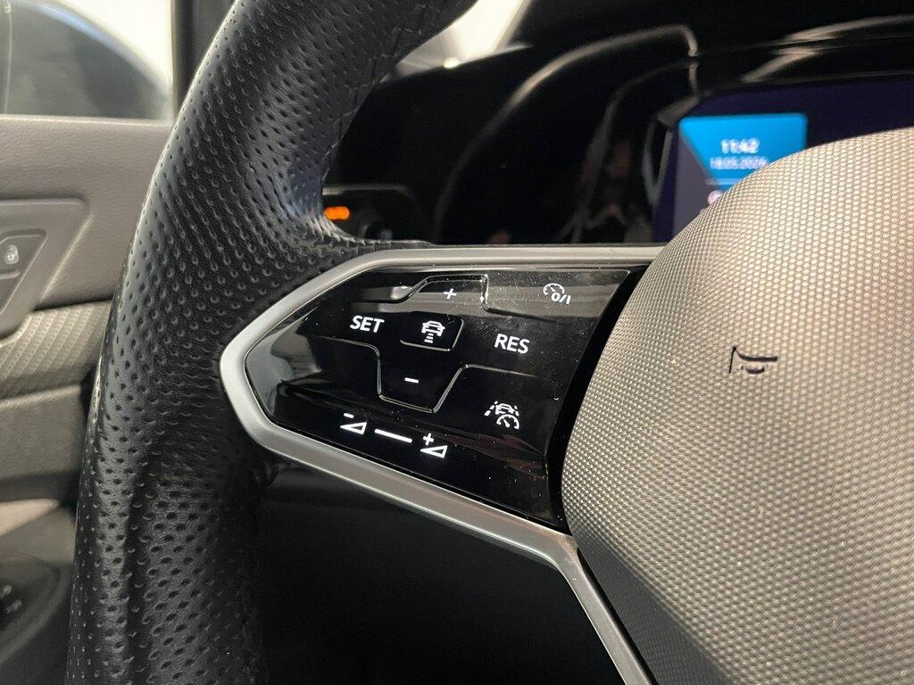 Volkswagen Golf VIII 2020 1.5eTSI 130CV DSG R-Line (MHEV) - IVA ESPOSTA
