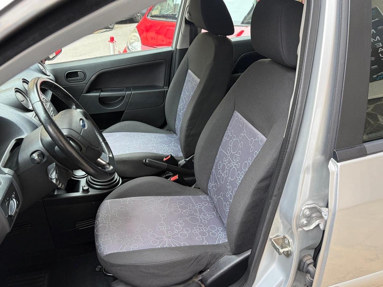 Ford Fiesta 1.4 TDCi 5p. Titanium RARA 97.000KM