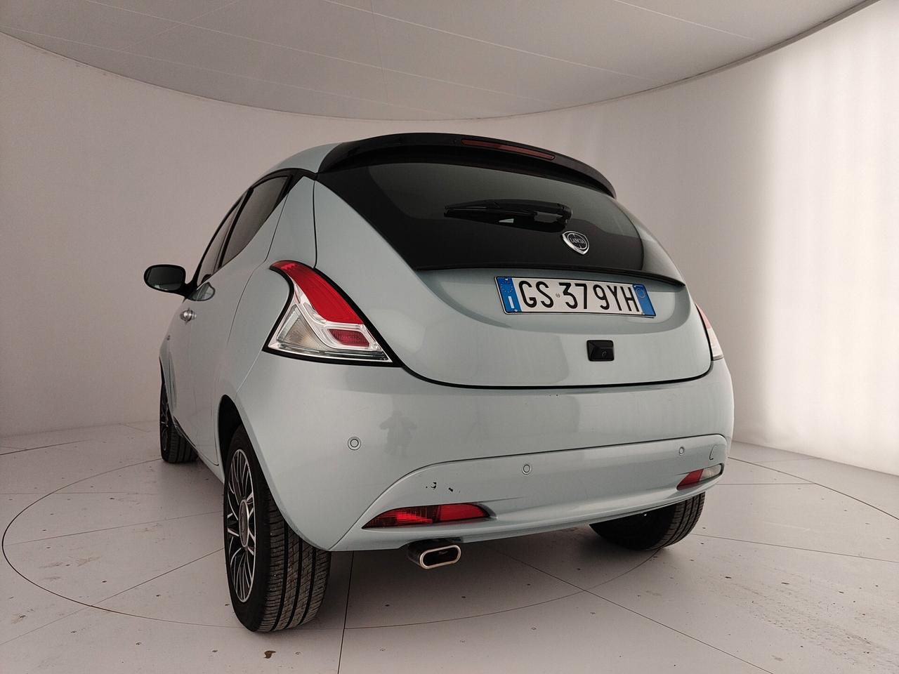 Lancia Ypsilon 1.0 FireFly 5 porte S&S Hybrid Platino