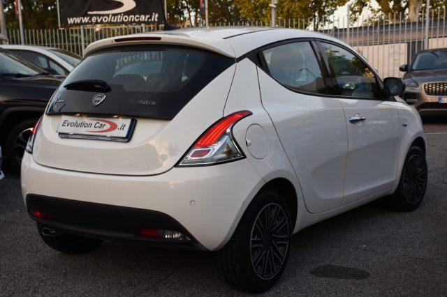 LANCIA Ypsilon 1.0 FireFly 5 p. S&S Hybrid Gold **5 POSTI**