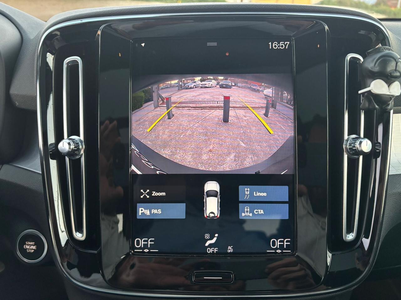 Volvo XC40 D4 AWD Geartronic R-design 2021 TETTO