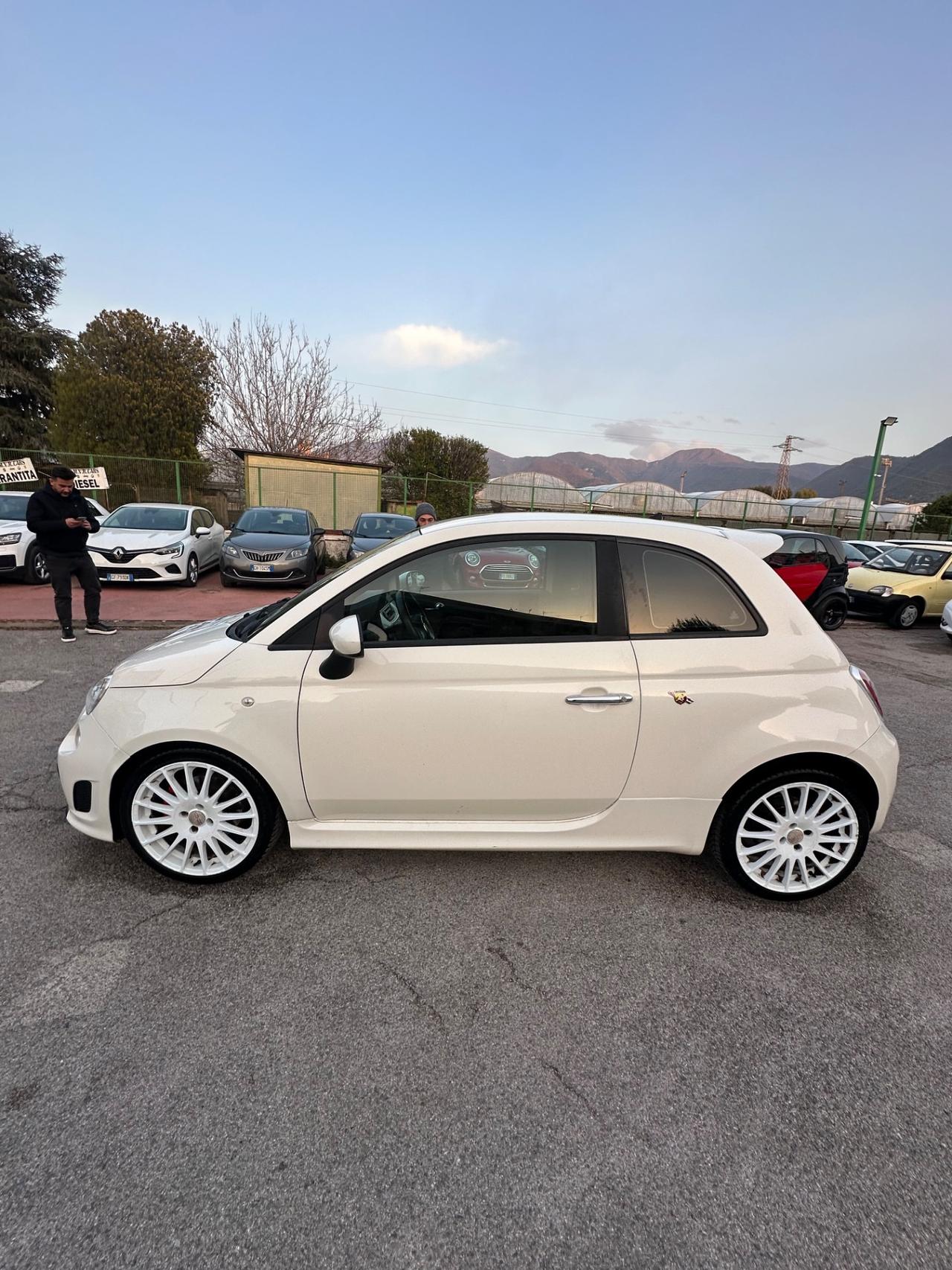Abarth 500 C 1.4 Turbo T-Jet Custom