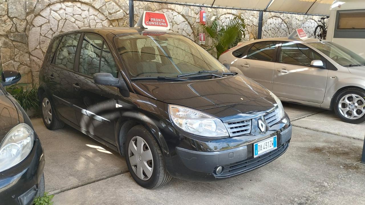 Renault Scenic Scénic 1.9 dCi/130CV Luxe