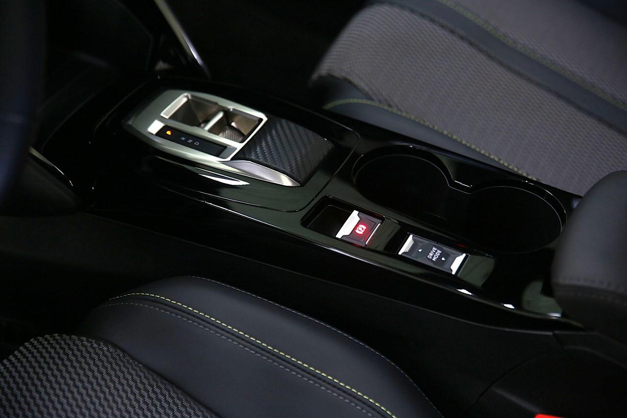 Peugeot 208 Hybrid 145 cv e-DCS6 GT