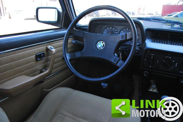 BMW 518 Serie 5 (E12) 1980 - TARGHE NERE