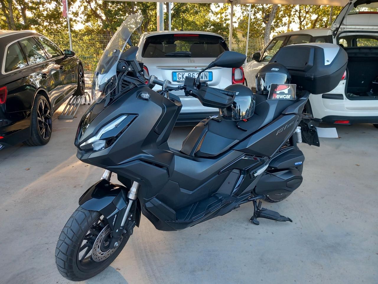 Honda ADV 350 grigio opaco +bauletto