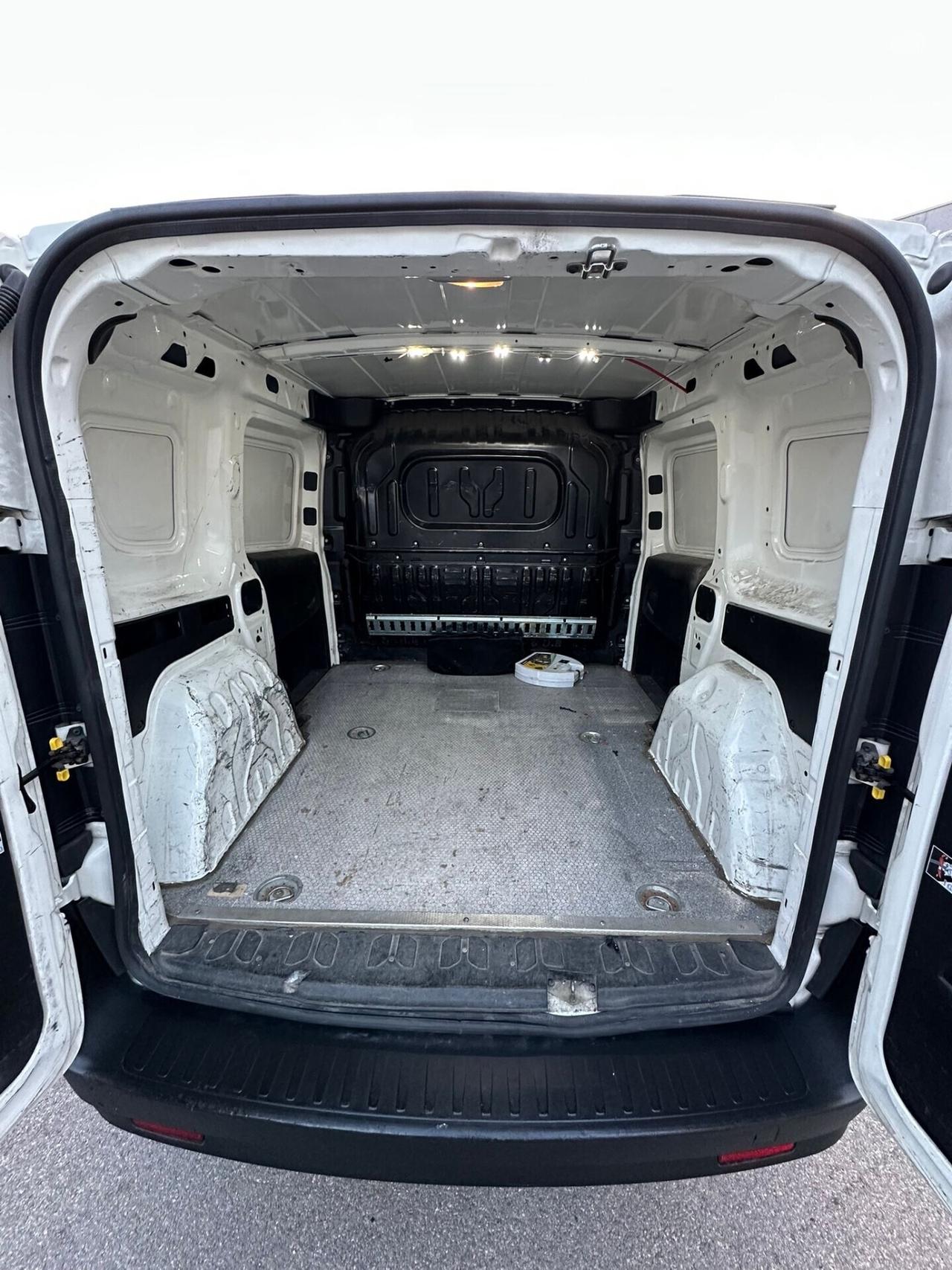 Fiat doblo diesel Clase ambiente euro 6 B