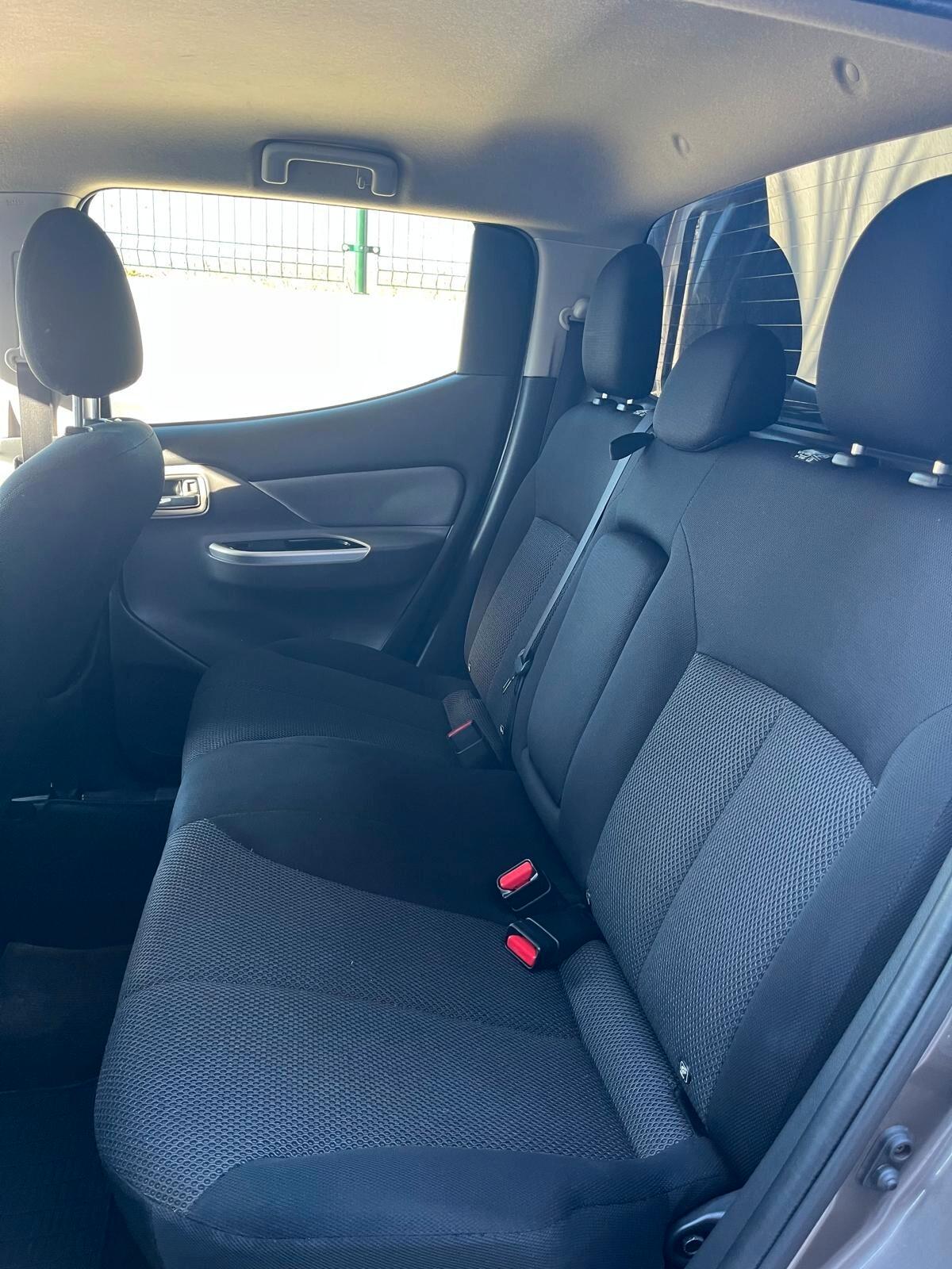 Mitsubishi L200 2.4 DI-D/181CV Double Cab Intense Hp Mivec