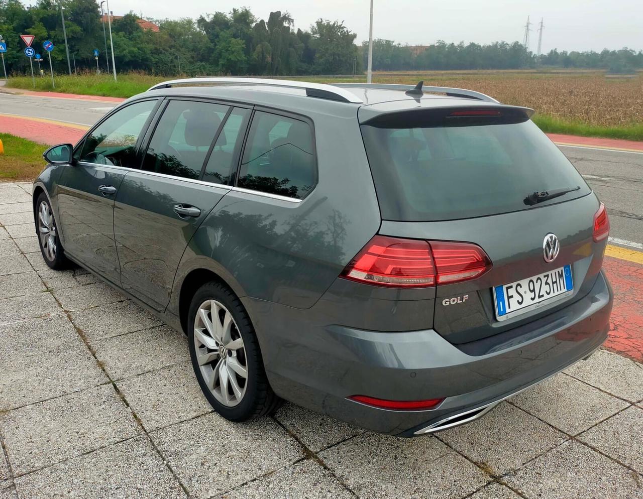 Volkswagen Golf Variant Golf 1.6 TDI 115 CV DSG 5p. Executive BlueMotion IVA ESPOSTA