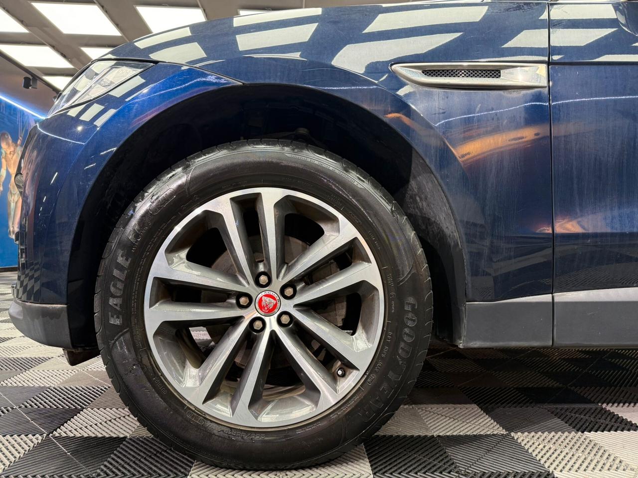 Jaguar F-Pace 2.0 D 240 CV AWD aut. Chequered Flag (140)