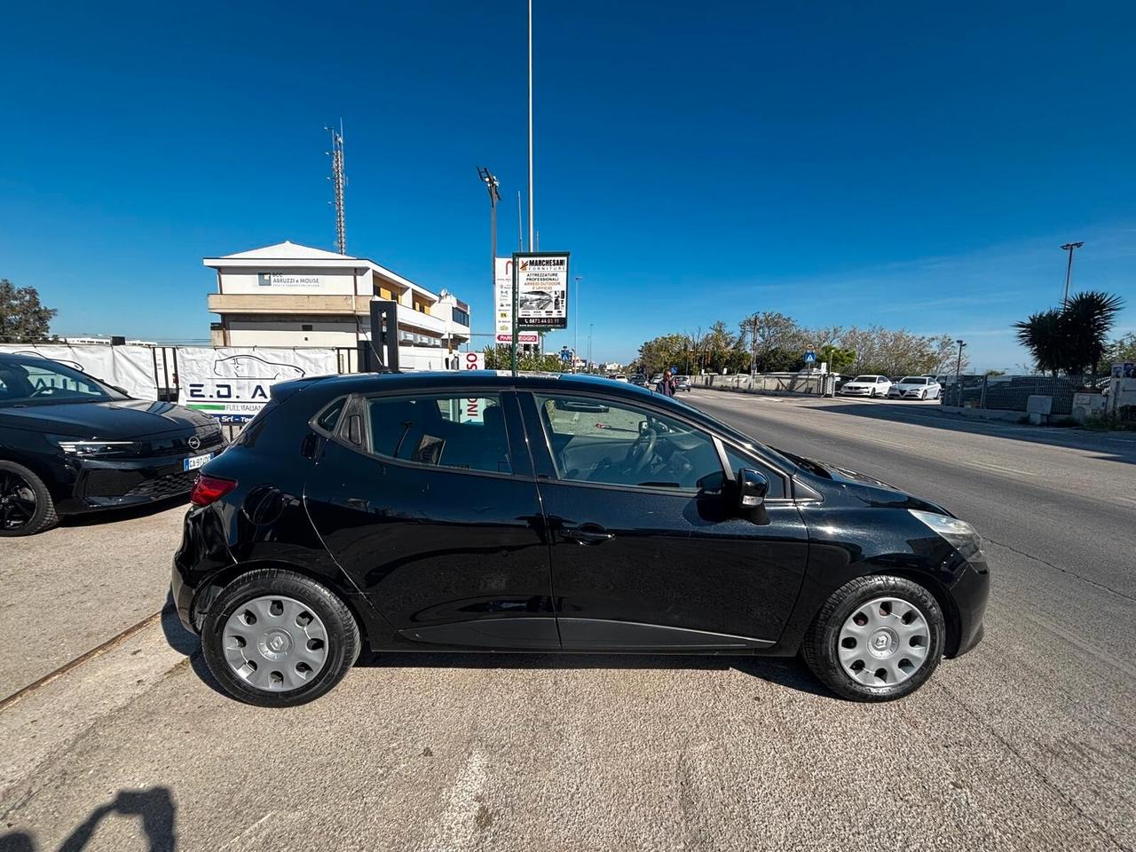 Renault Clio 1.5 dCi 8V 75CV 5 porte Wave