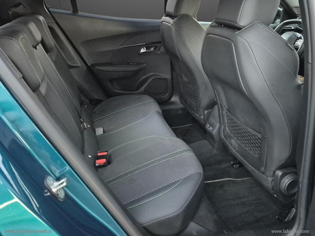 PEUGEOT 2008 Hybrid 145 e-DCS6 GT