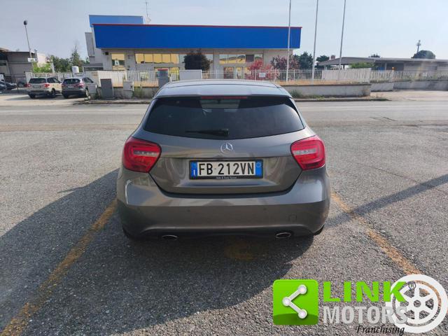 MERCEDES-BENZ A 180 Premium