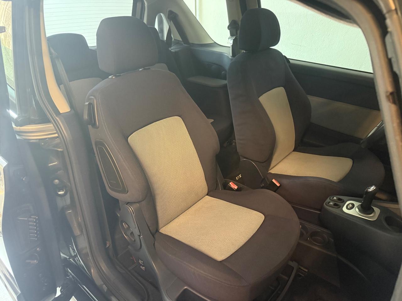 Peugeot 1007 1.6 Sporty 2Tronic