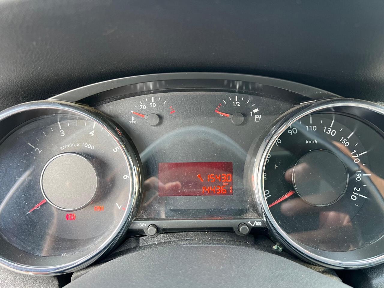 Peugeot 5008 1.6 THP 156CV Allure