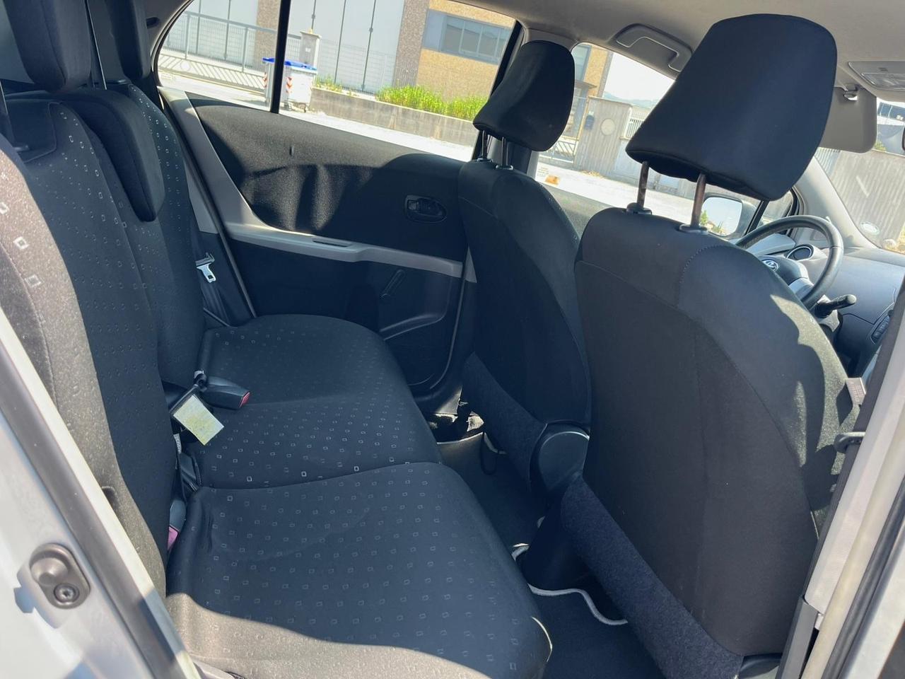 Toyota Yaris 1.0 5 porte Now