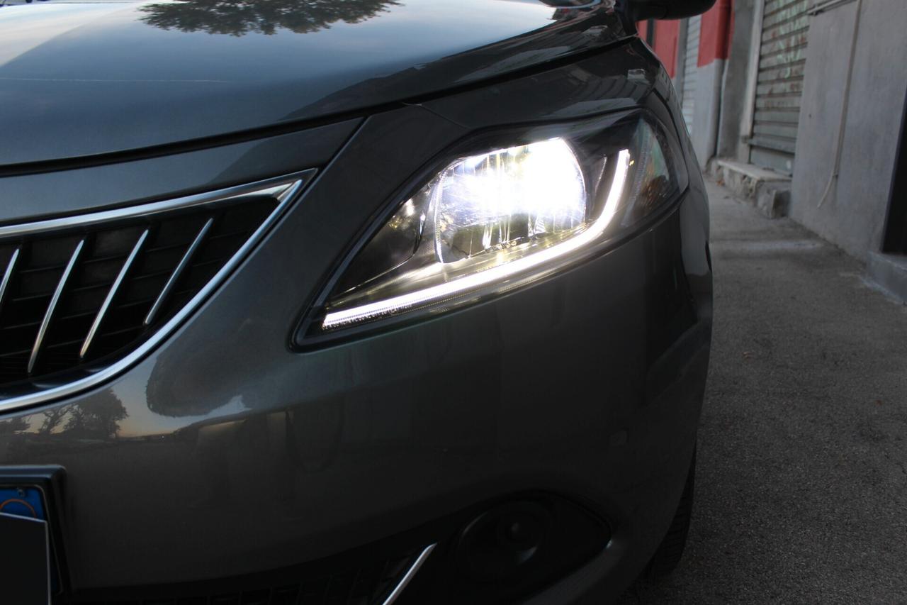 Lancia Ypsilon 1.0 Hybrid Gold