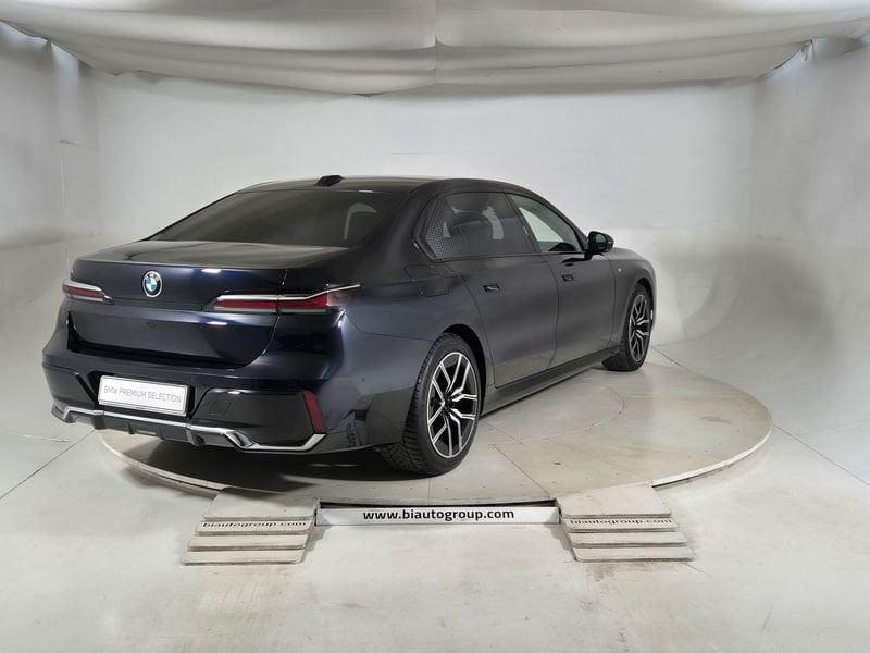 BMW Serie 7 G70 2022 740d mhev xdrive MSport auto