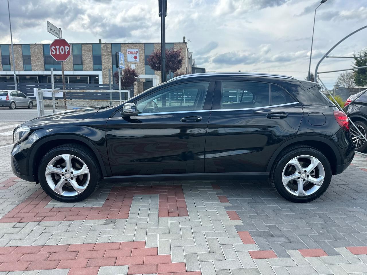 Mercedes-benz GLA 200d Sport NAVI*PELLE*R.CAMERA